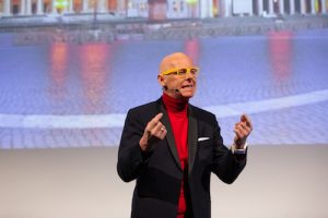 Frank Astor Keynoteshow und Vortrag Zukunftstrends